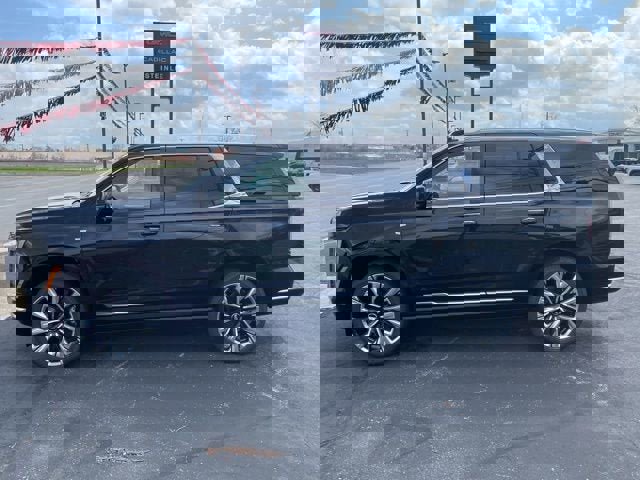 New 2026 Cadillac Escalade Luxury w/ Touring Package image 2