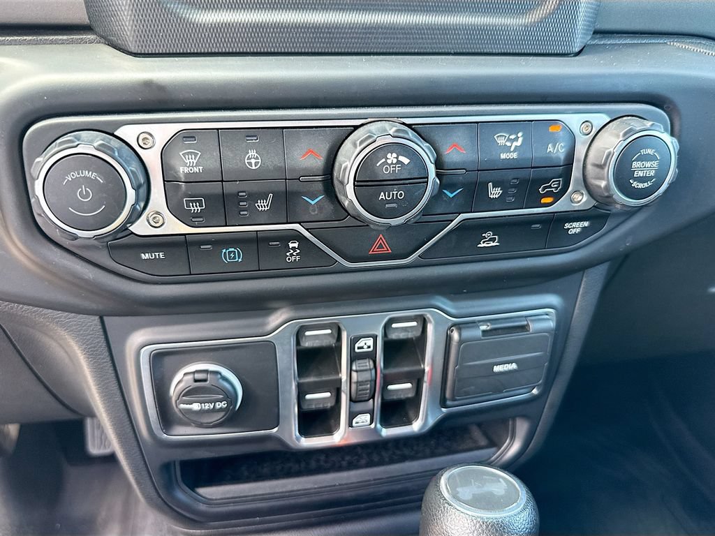 Used 2023 Jeep Wrangler Unlimited w/ Cold Weather Group AWD/4WD image 14