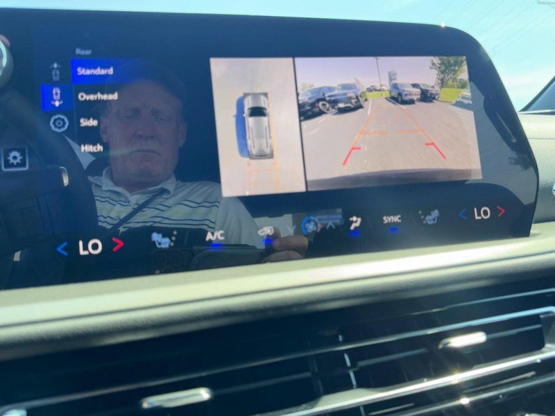 New 2026 Chevrolet Traverse LT w/ Driver Confidence Package image 41