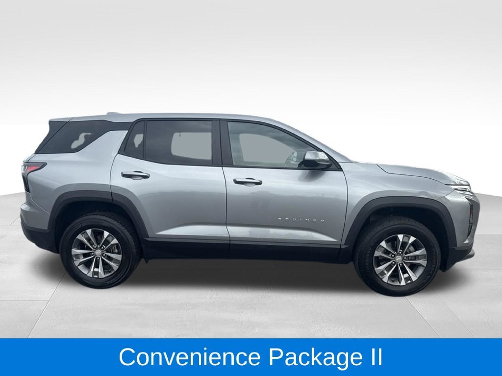 Used 2026 Chevrolet Equinox LT w/ Convenience Package II FWD image 2