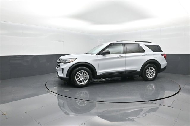 New 2026 Ford Explorer Active image 4
