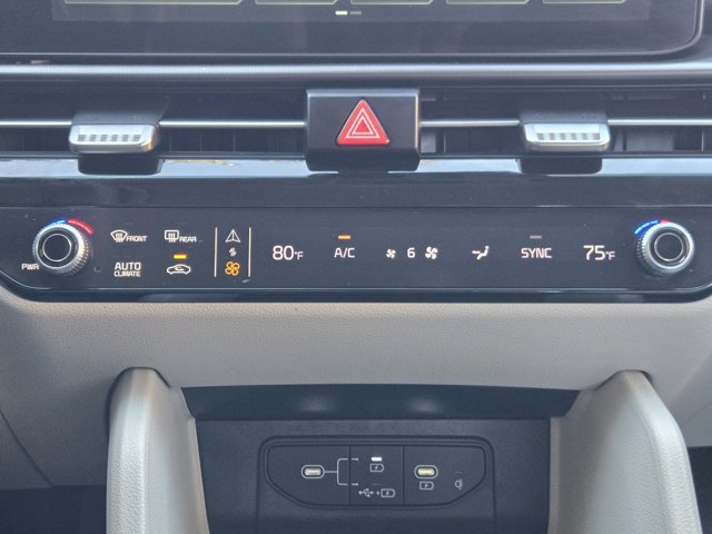 Certified 2026 Kia Sportage EX FWD image 24