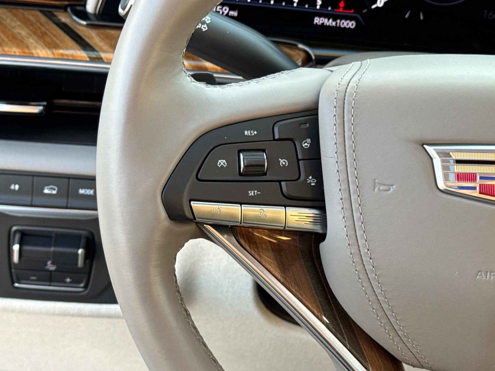 Used 2023 Cadillac Escalade Sport Platinum image 8