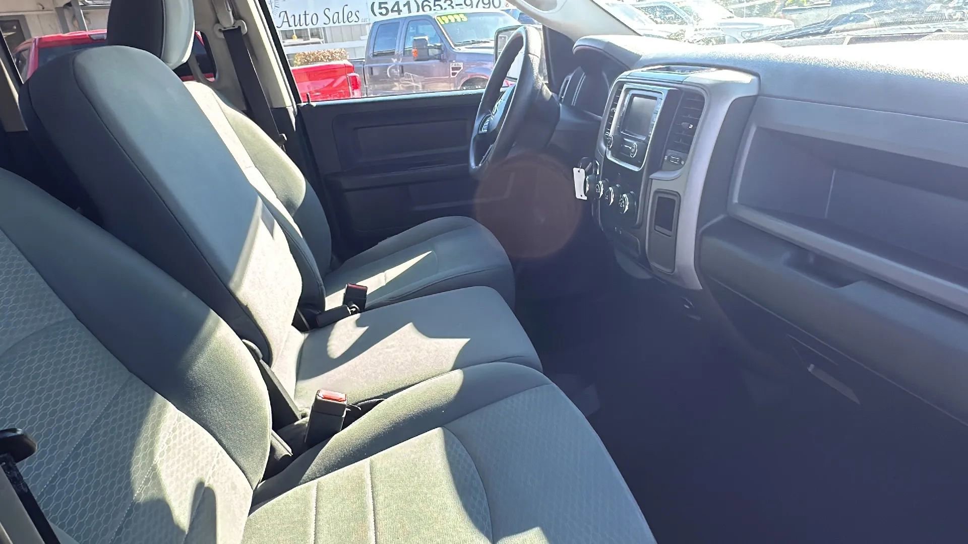 Used 2015 RAM 1500 ST AWD/4WD image 13