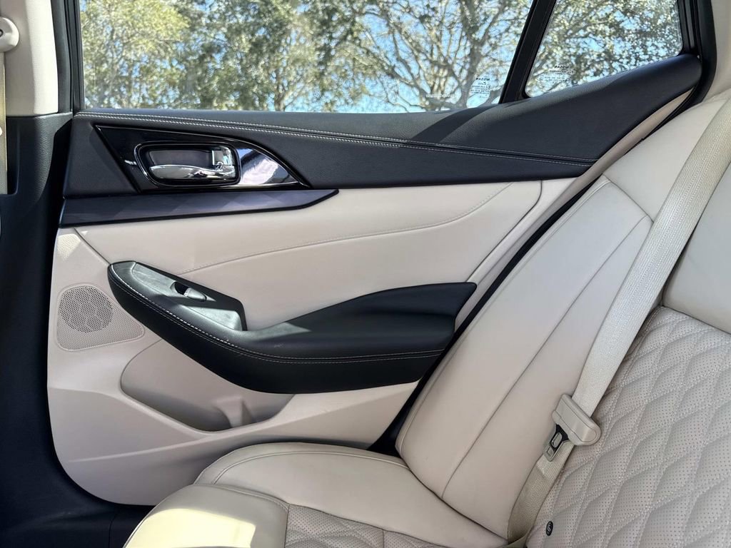 Used 2023 Nissan Maxima Platinum w/ Sport Mat Group image 13