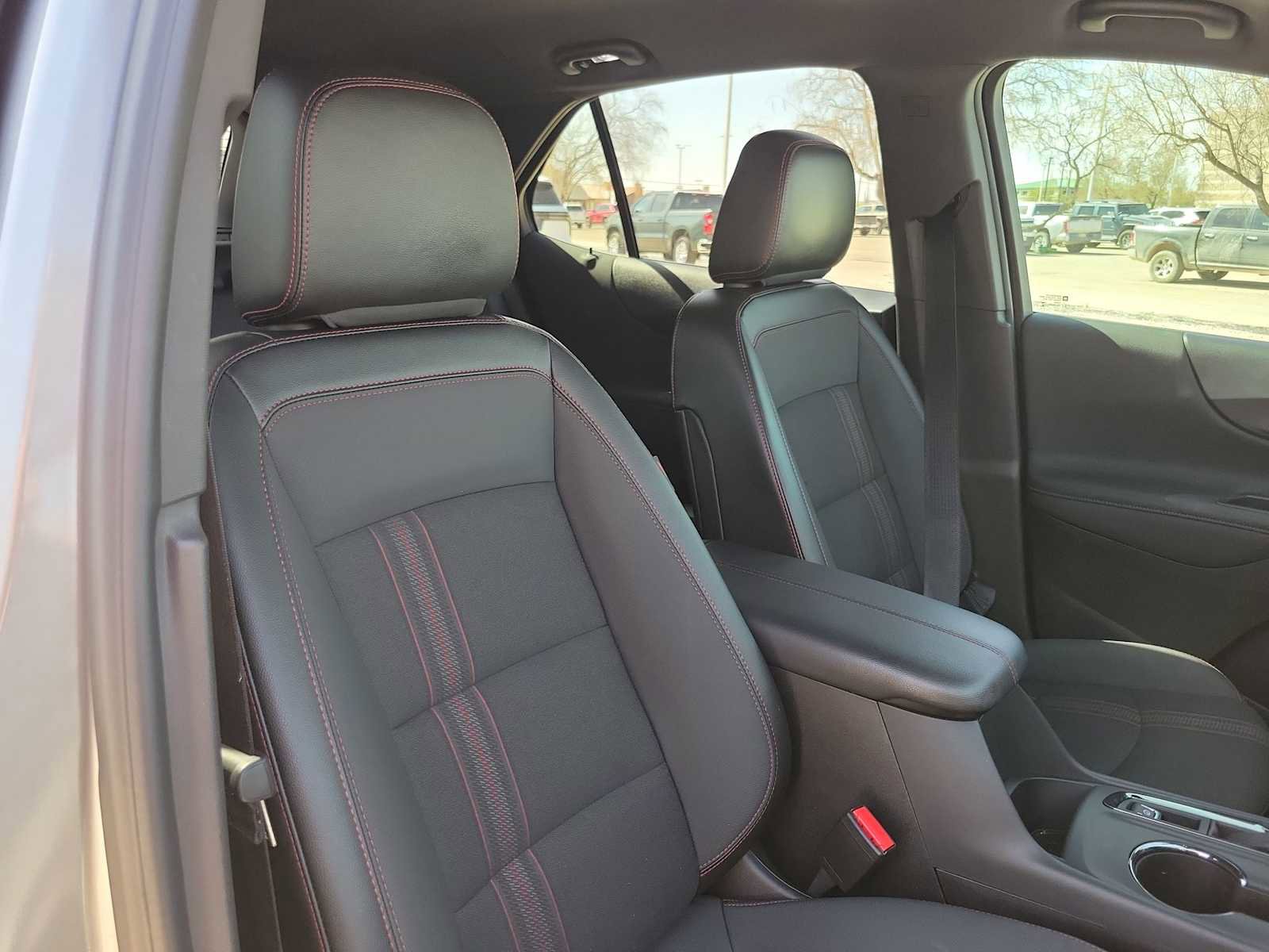 Used 2024 Chevrolet Equinox RS image 10