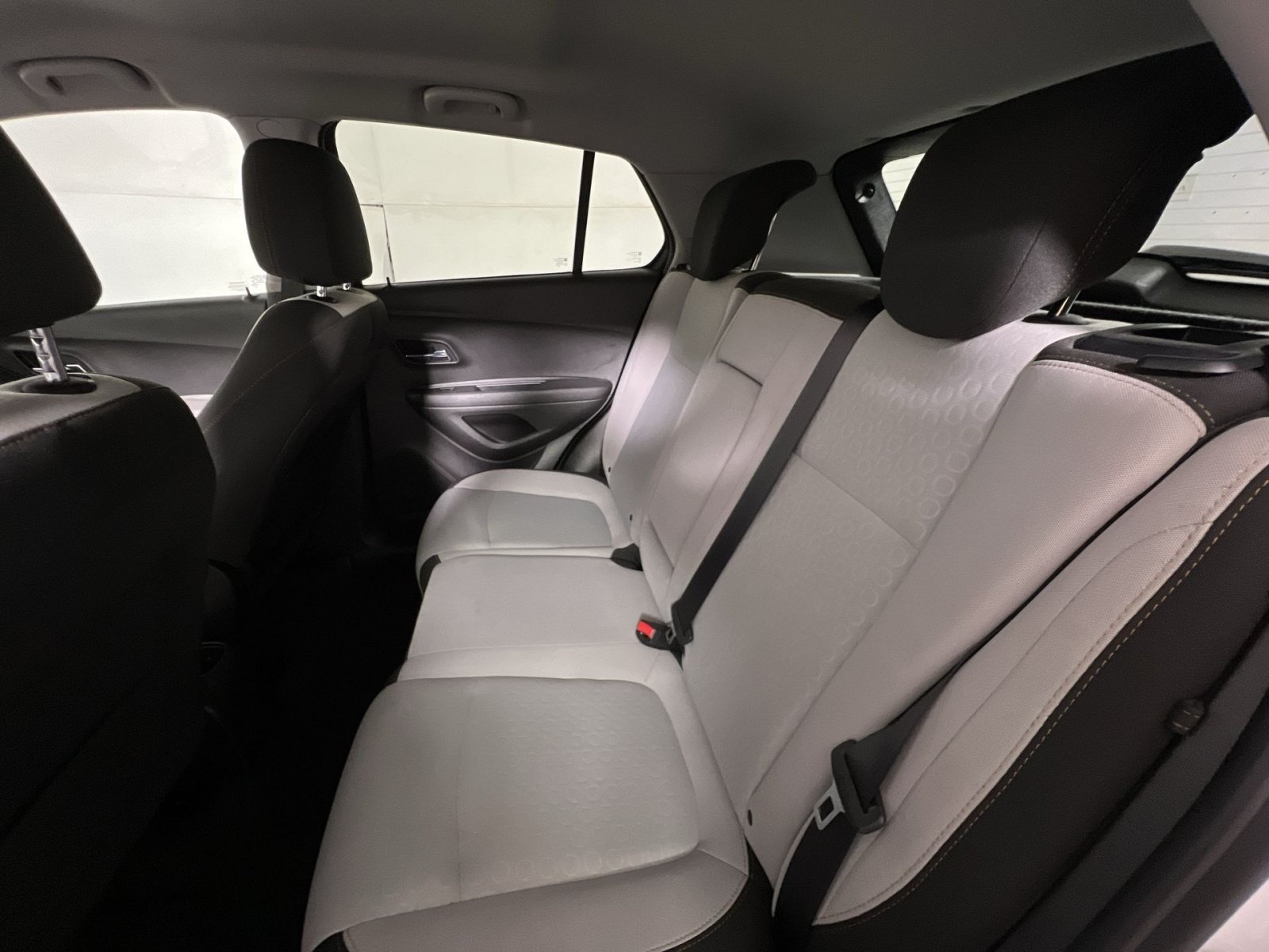 Used 2019 Chevrolet Trax LS w/ Tint and Cruise Package AWD/4WD image 23