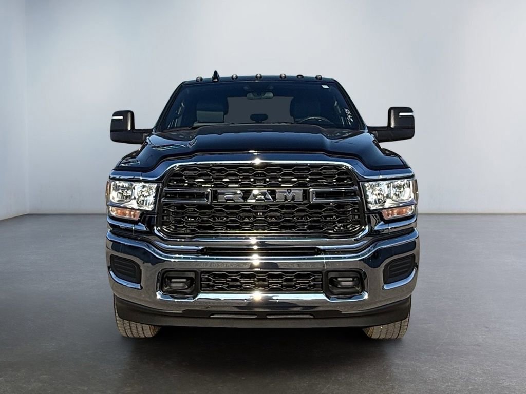 Used 2024 RAM 3500 Tradesman w/ Chrome Appearance Group image 8