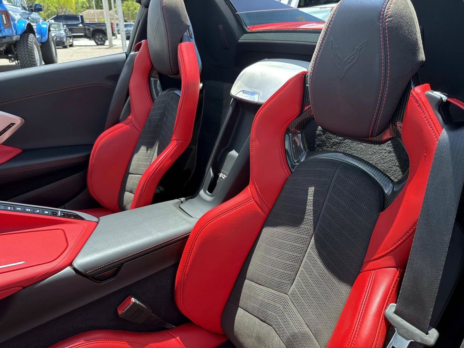 Used 2022 Chevrolet Corvette Stingray Preferred Conv w/ Z51 Performance Package RWD image 13
