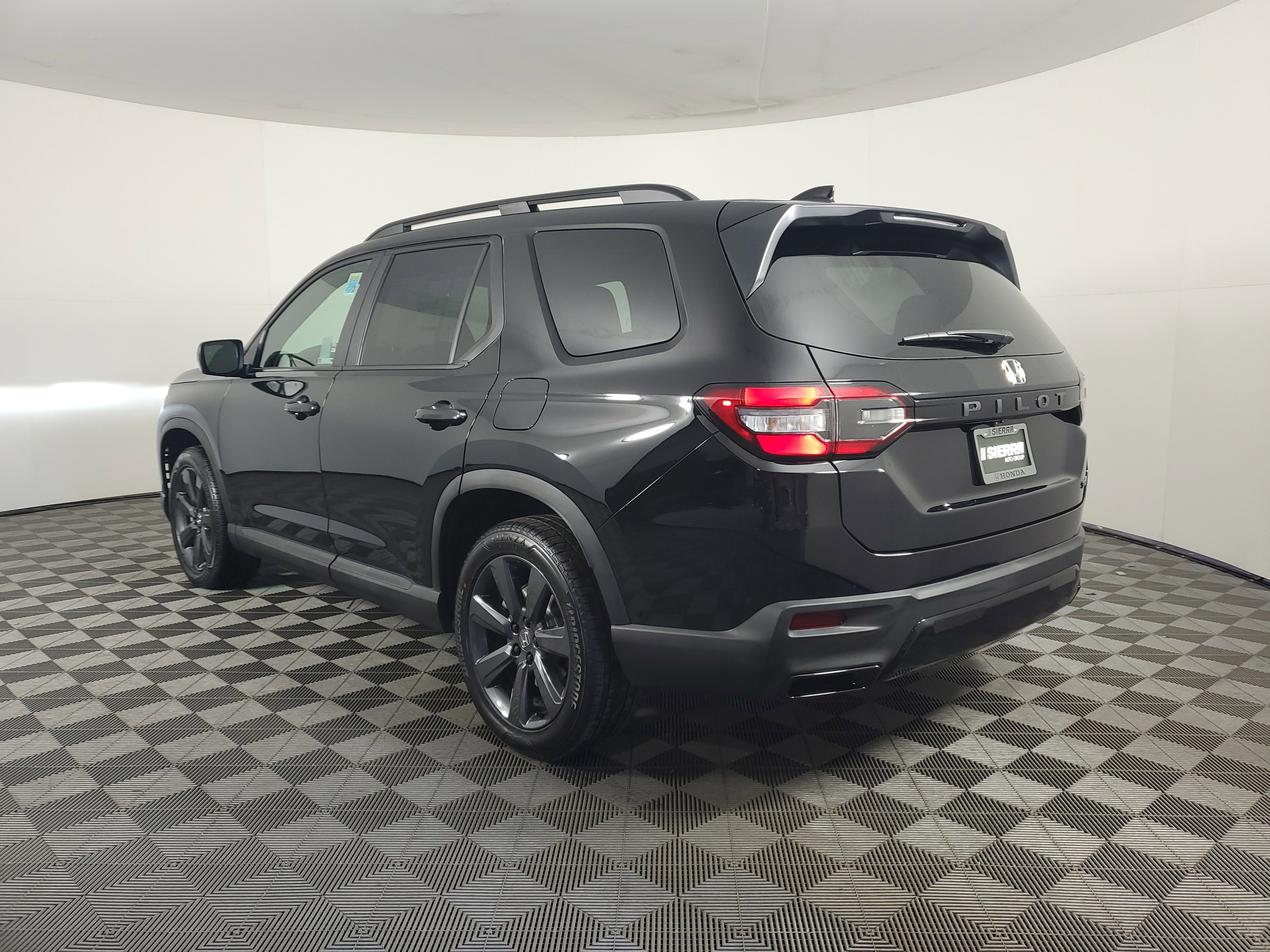 New 2026 Honda Pilot Sport image 6