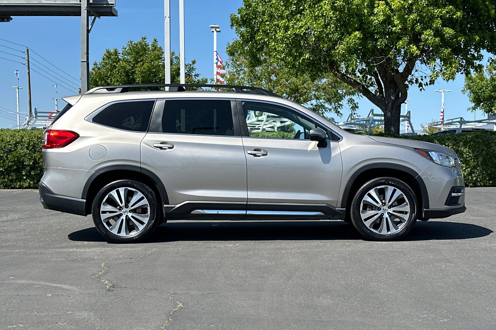 Used 2019 Subaru Ascent Limited AWD/4WD image 3