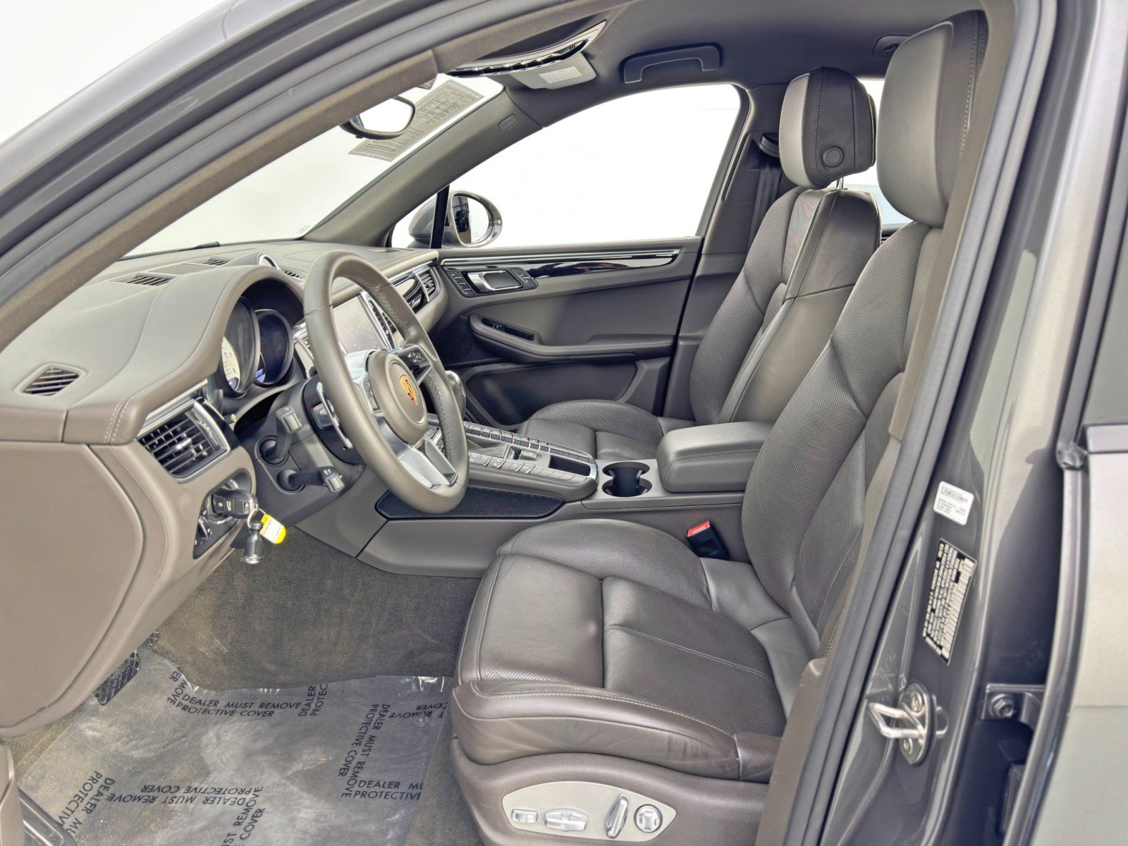 Used 2018 Porsche Macan S image 15