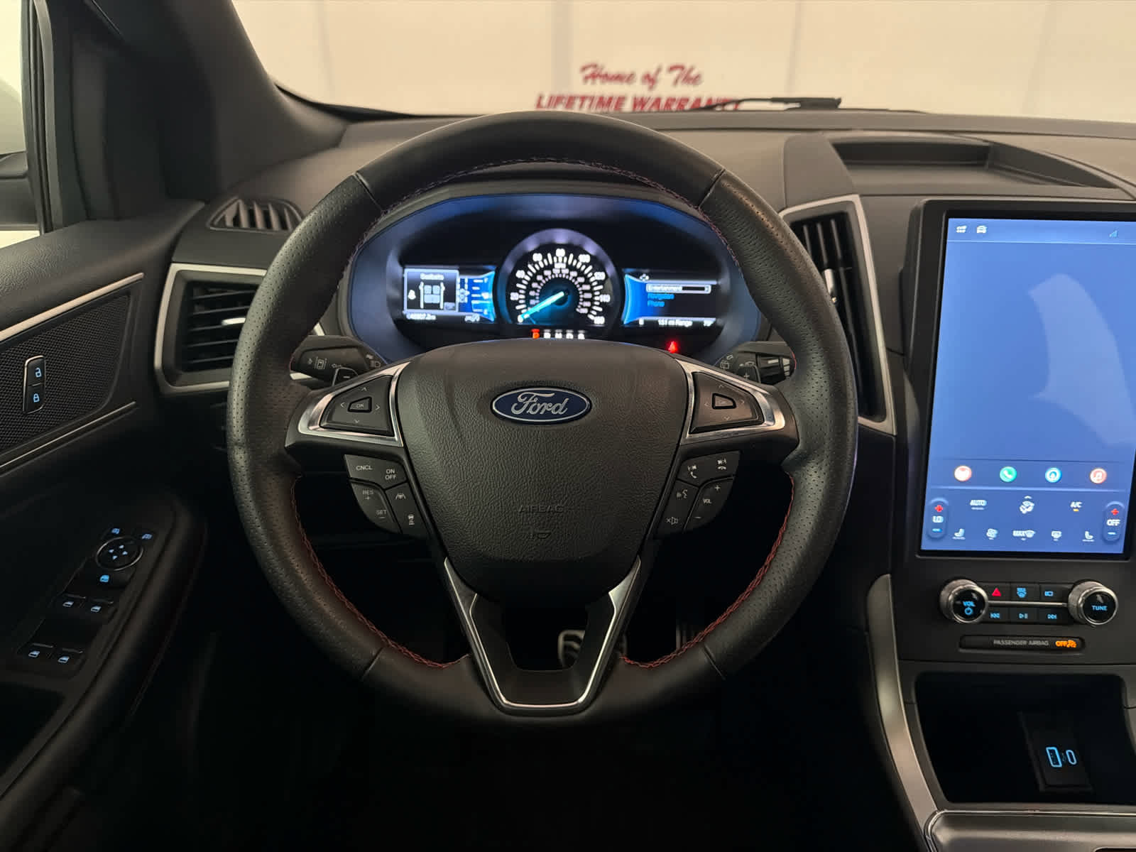 Used 2022 Ford Edge ST-Line w/ Class II Trailer Tow Package image 17