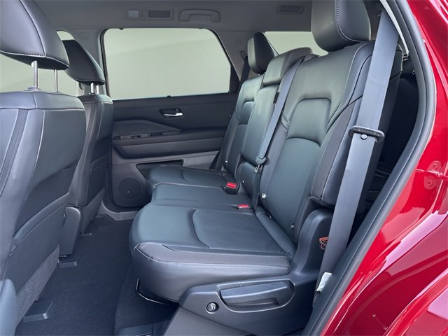 Used 2023 Nissan Pathfinder SL image 17