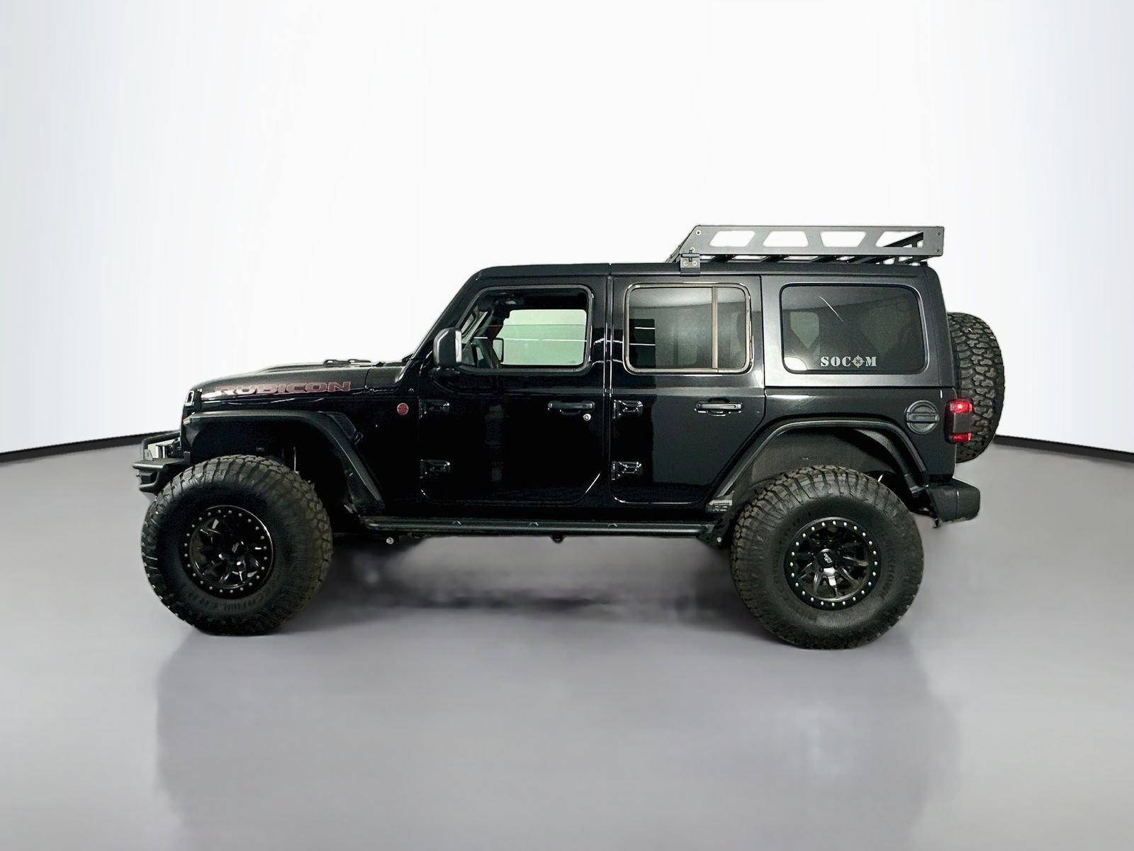 Used 2025 Jeep Wrangler Unlimited Rubicon AWD/4WD image 5