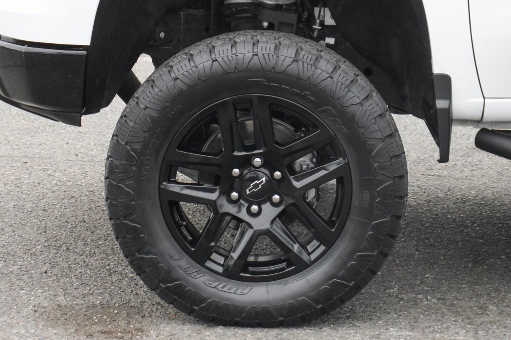 Used 2024 Chevrolet Silverado 1500 Custom Trail Boss AWD/4WD image 36