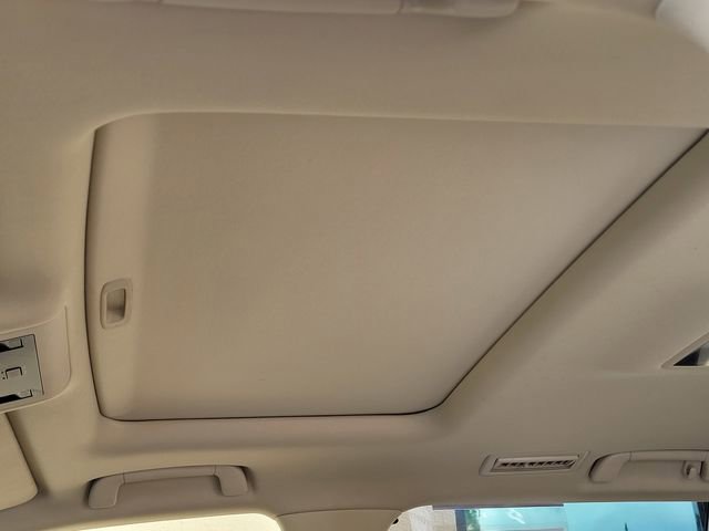 Used 2019 Lexus LX 570 4WD w/ Luxury Package image 17