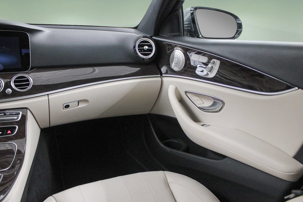 Used 2023 Mercedes-Benz E 350 4MATIC Sedan image 20