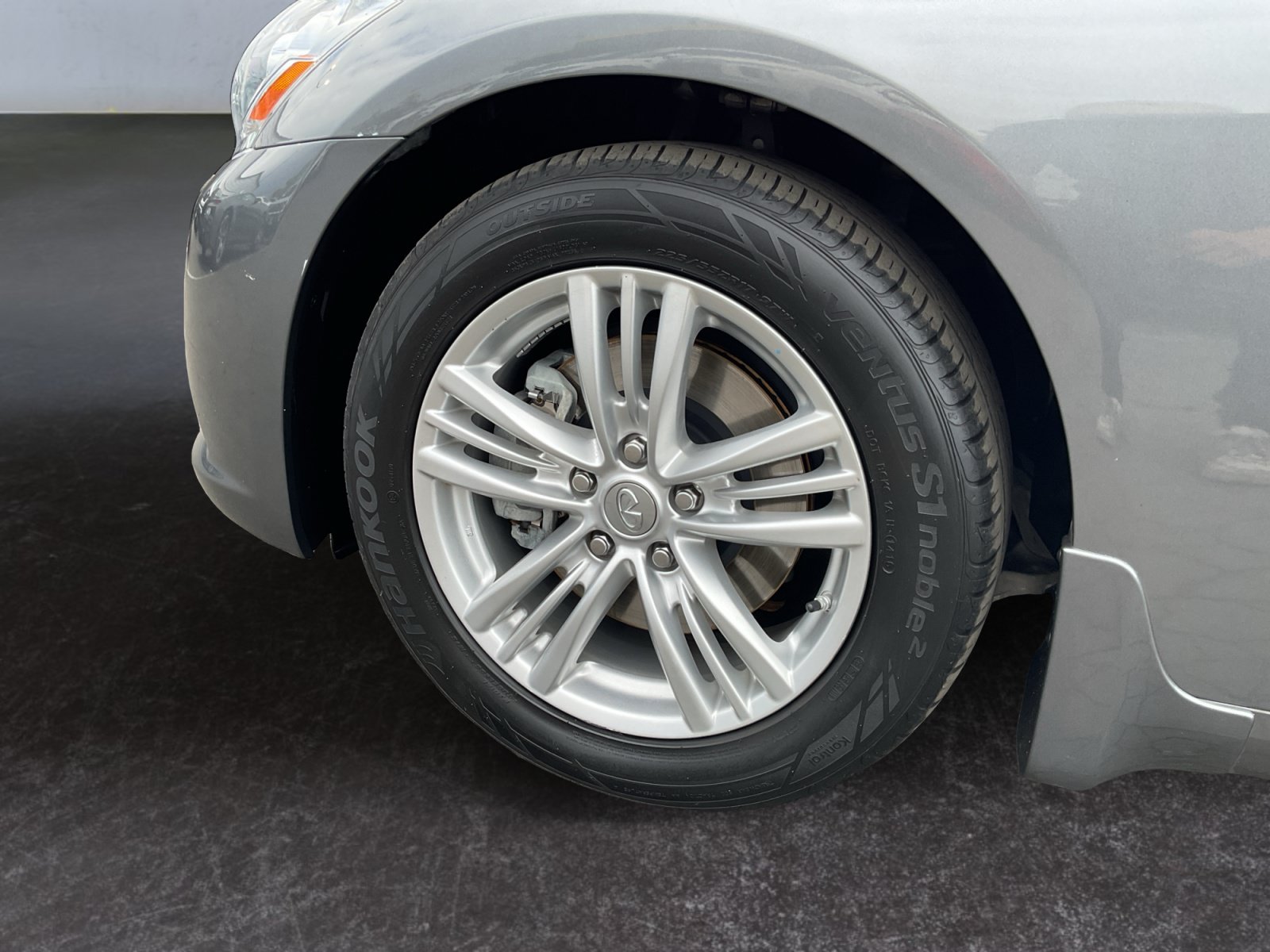 Used 2013 INFINITI G37 Journey RWD image 9