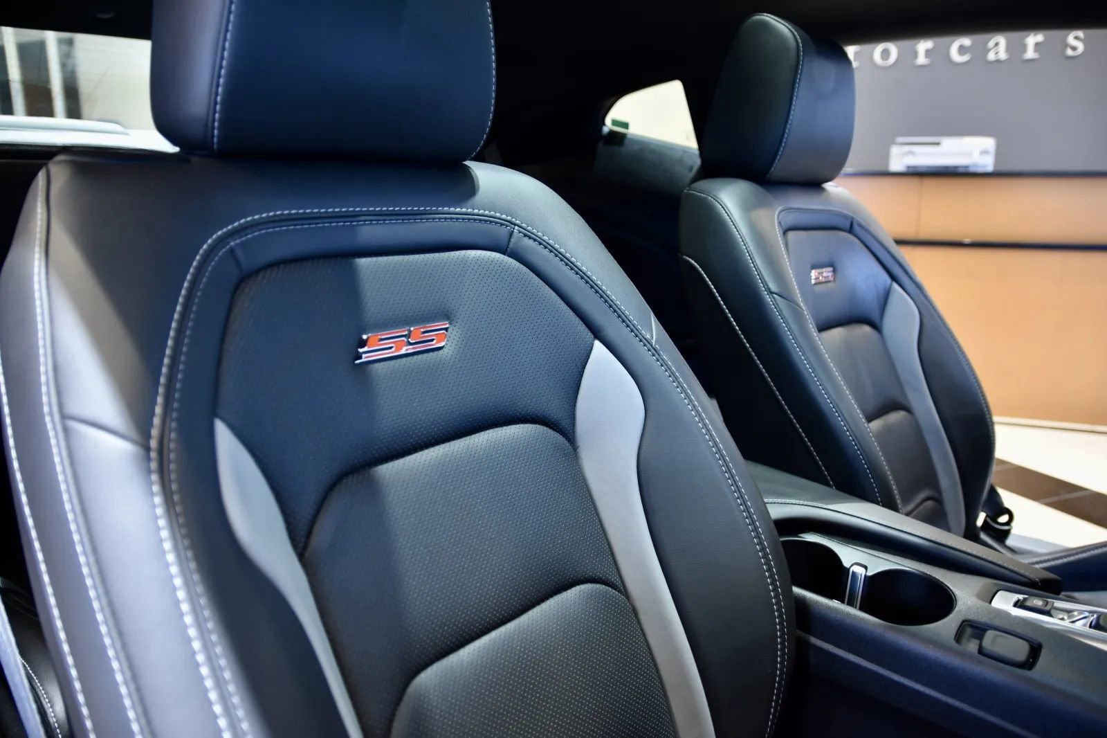 Used 2018 Chevrolet Camaro SS image 25