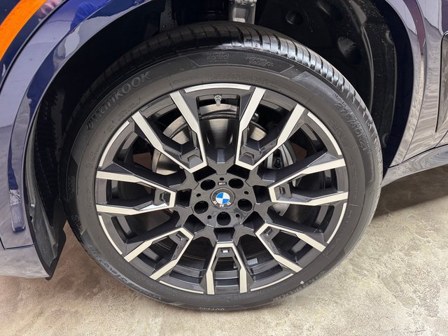 Used 2026 BMW X5 xDrive40i w/ M Sport Package AWD/4WD image 28