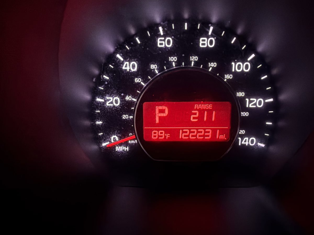 Used 2016 Kia Soul ! FWD image 9