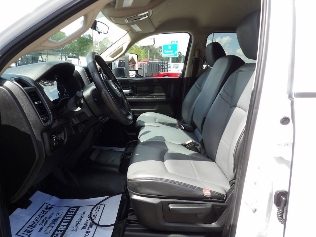 Used 2019 RAM 5500 Tradesman w/ Electrical Accessory Group image 29