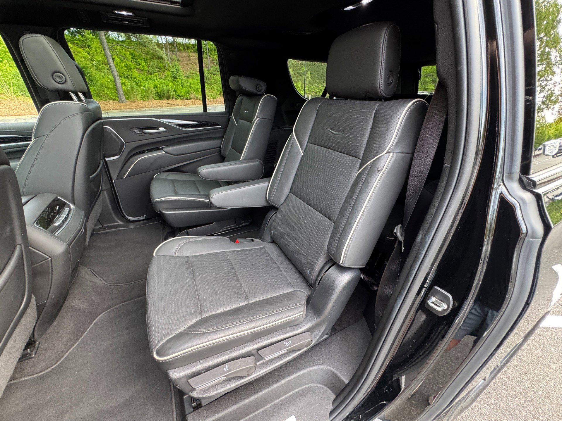 Used 2023 Cadillac Escalade ESV Sport image 47