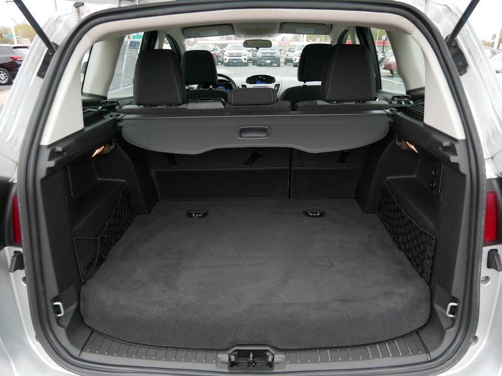 Used 2017 Ford C-MAX SE image 18