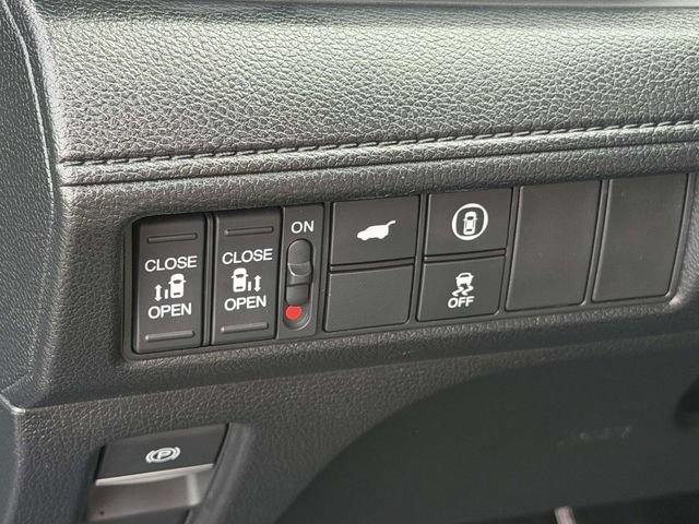 Used 2023 Honda Odyssey EX-L image 18