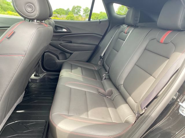 Used 2024 Chevrolet Trax RS w/ Sunroof Package FWD image 19