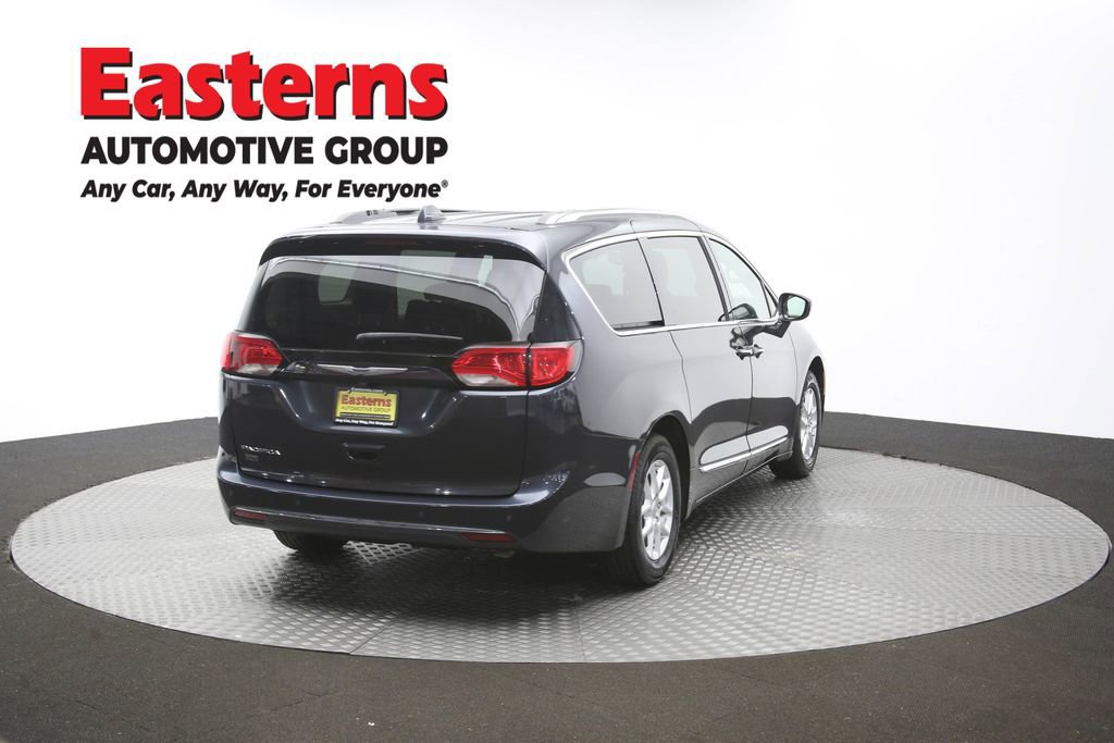 Used 2020 Chrysler Pacifica Touring-L FWD image 42