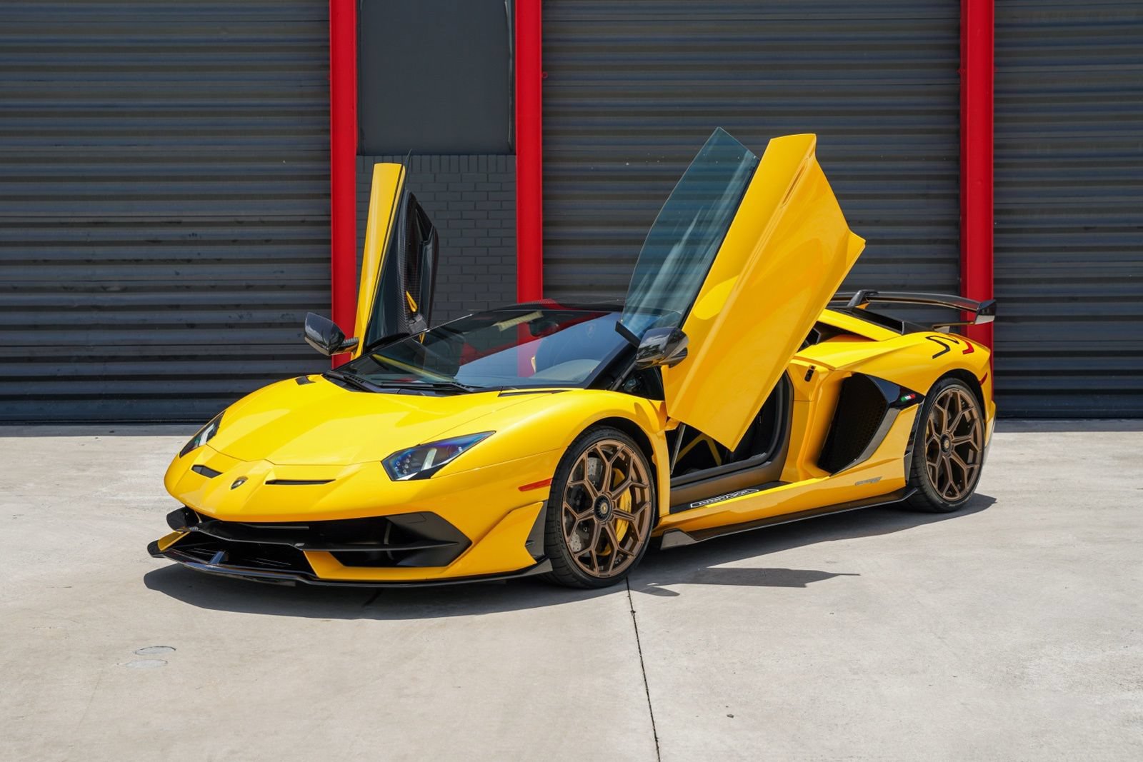 Used 2021 Lamborghini Aventador SVJ AWD/4WD image 60