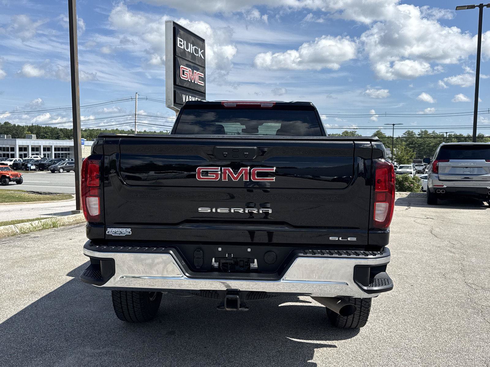 Used 2026 GMC Sierra 2500 SLE w/ SLE Value Package; AWD/4WD image 10