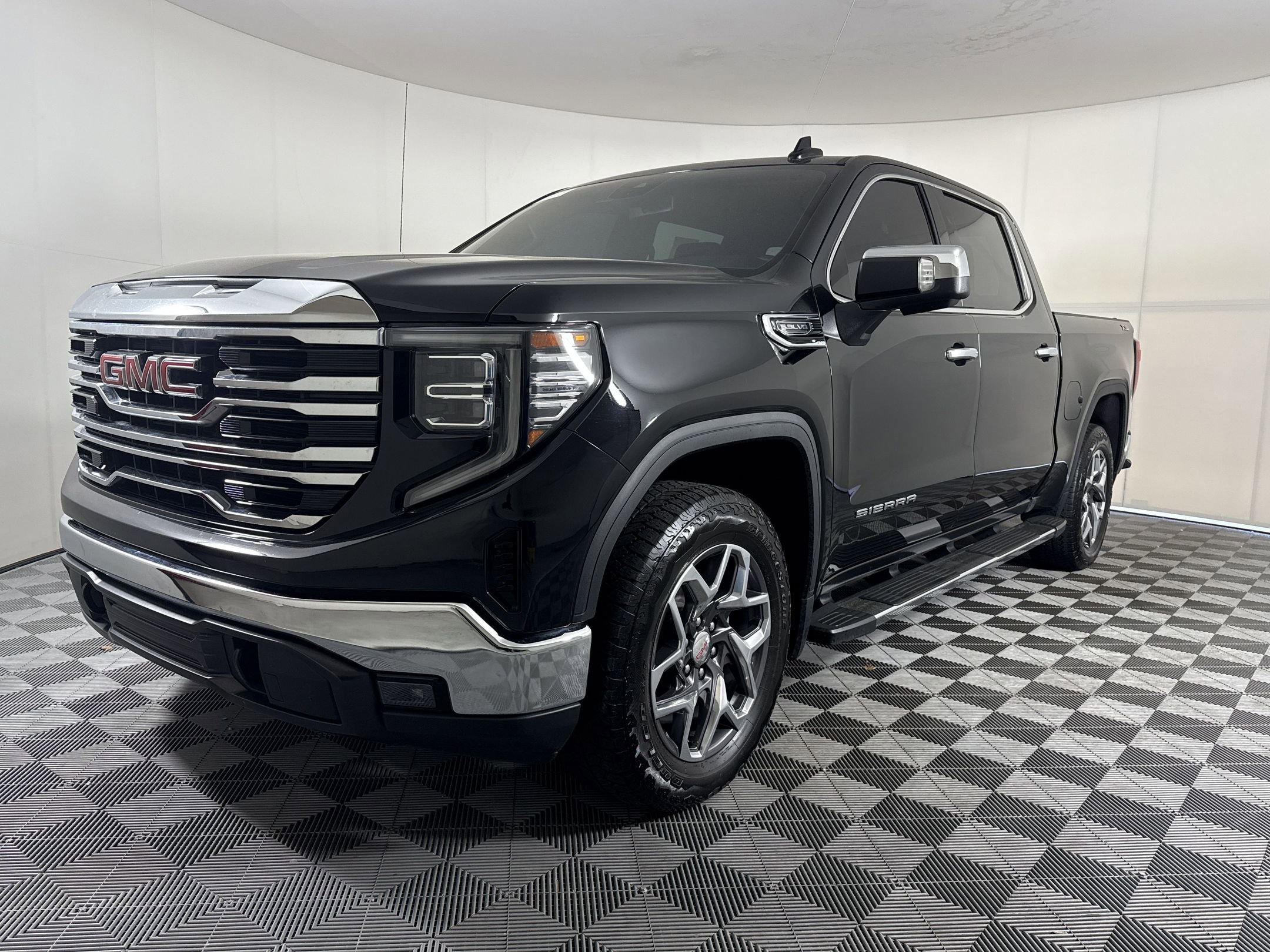Used 2023 GMC Sierra 1500 SLT w/ SLT Premium Package video 1