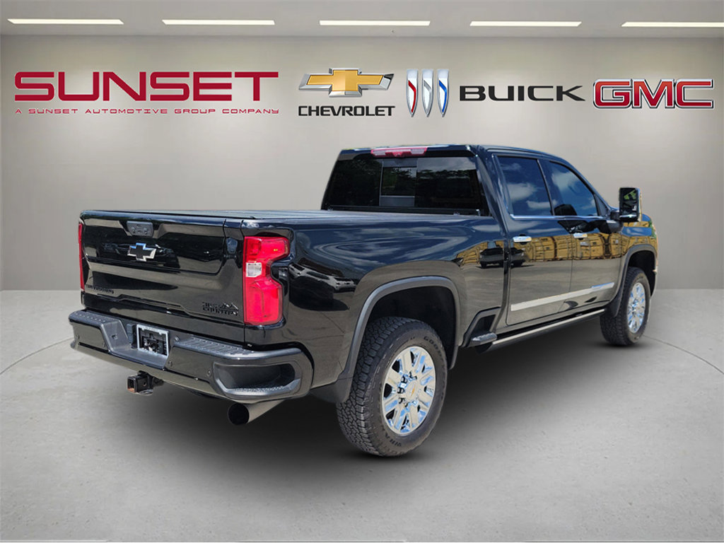 Certified 2024 Chevrolet Silverado 2500 High Country w/ High Country Premium Package AWD/4WD image 4