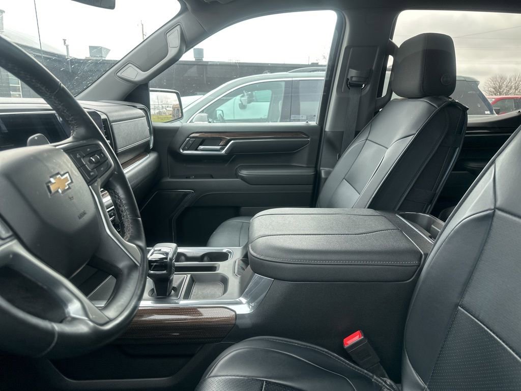 Used 2023 Chevrolet Silverado 1500 LT image 21