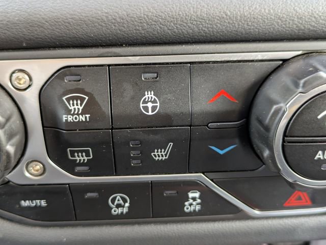 Used 2024 Jeep Gladiator Rubicon w/ Safety Group AWD/4WD image 26