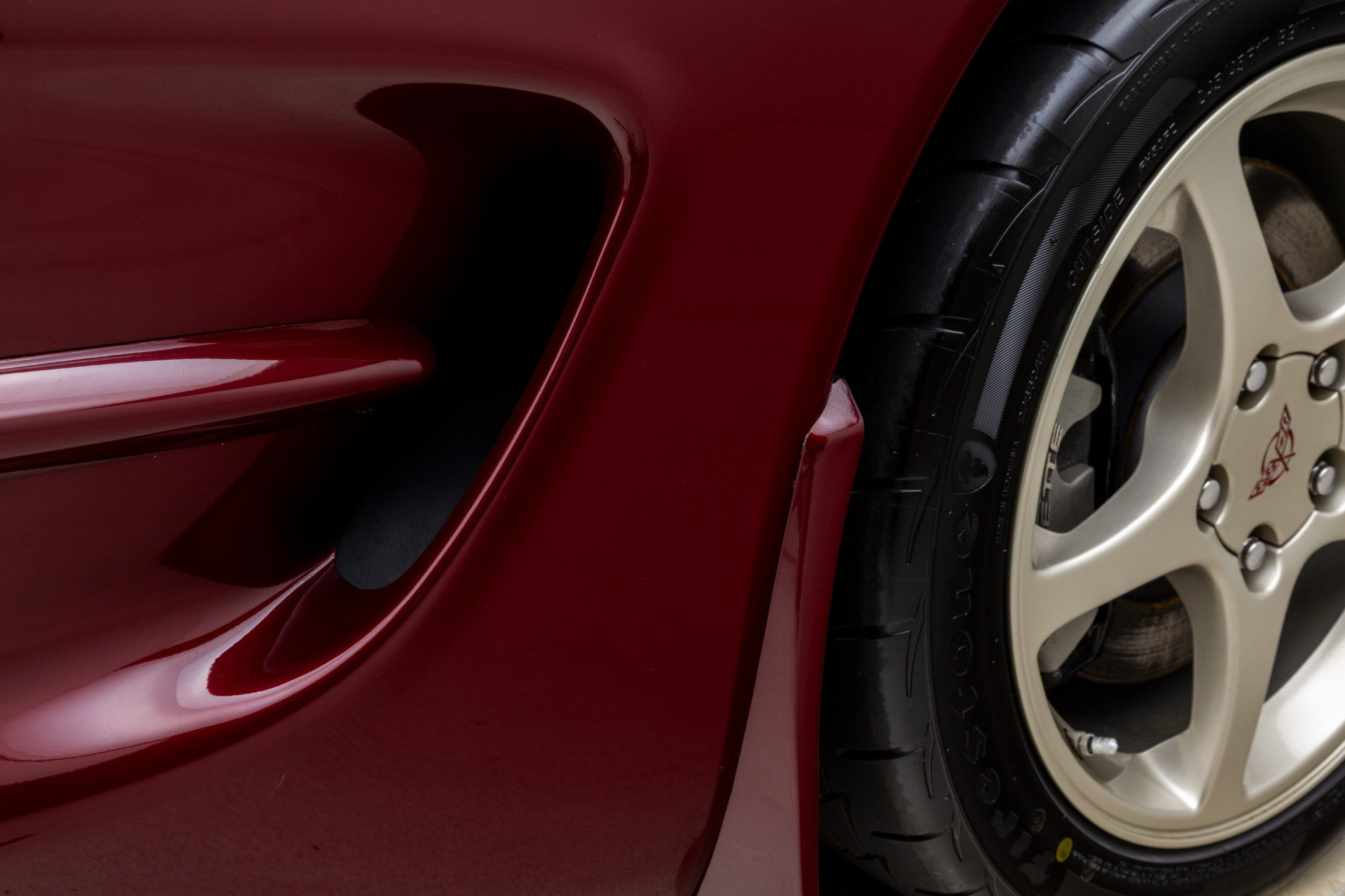 Used 2003 Chevrolet Corvette 50th Anniversary Edition w/ Preferred Equipment Group1 image 40