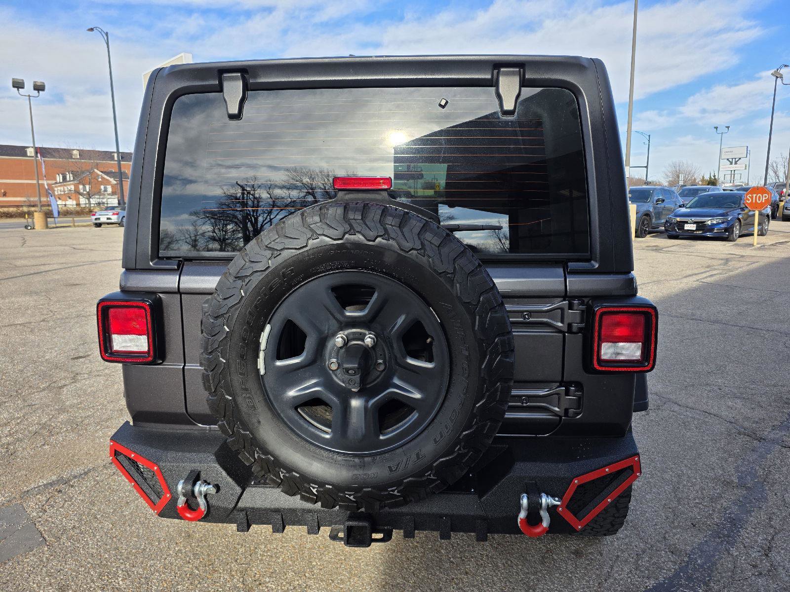 Used 2018 Jeep Wrangler Unlimited Sport image 6