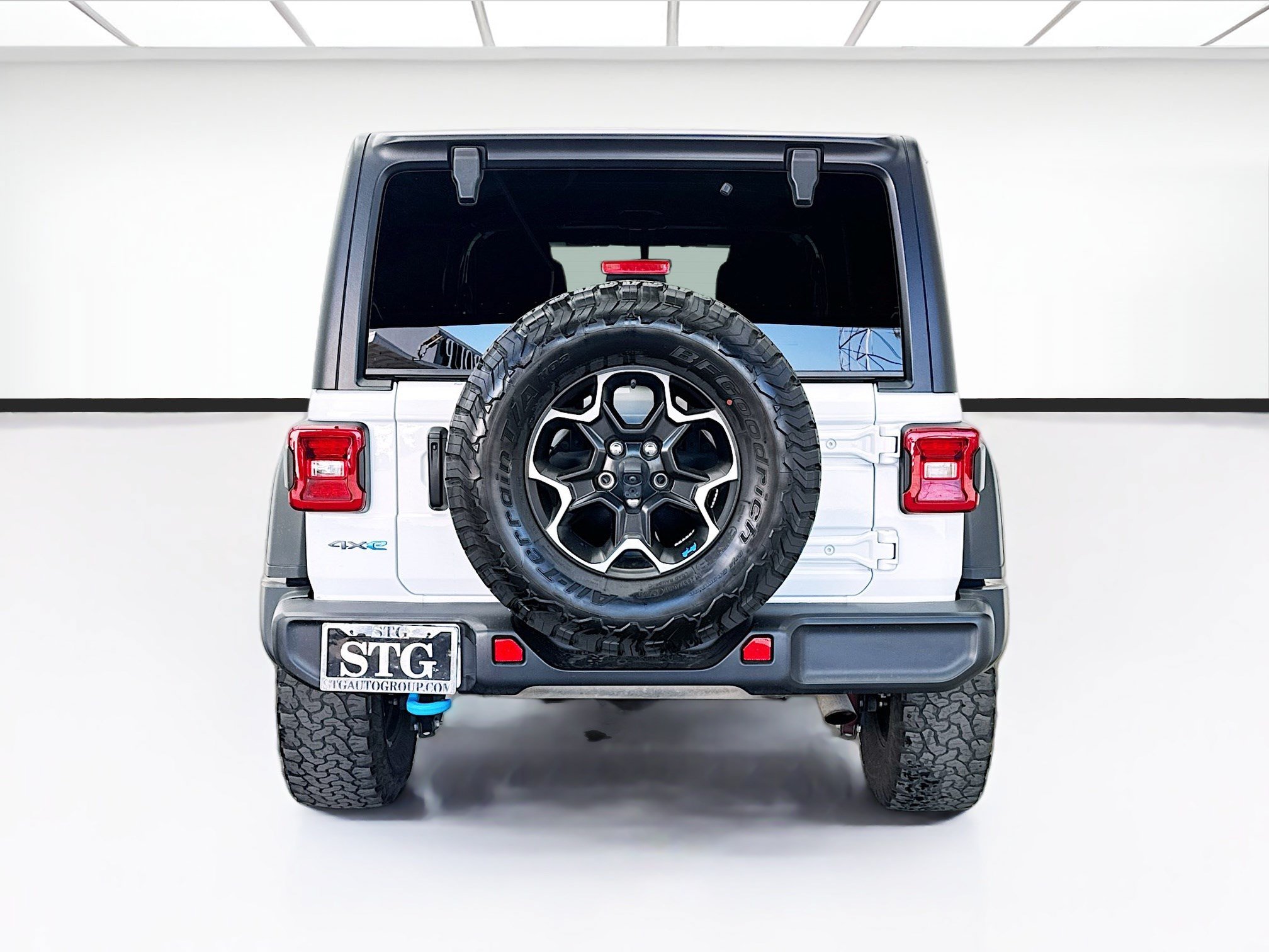 Used 2022 Jeep Wrangler Unlimited Rubicon 4xe AWD/4WD image 5