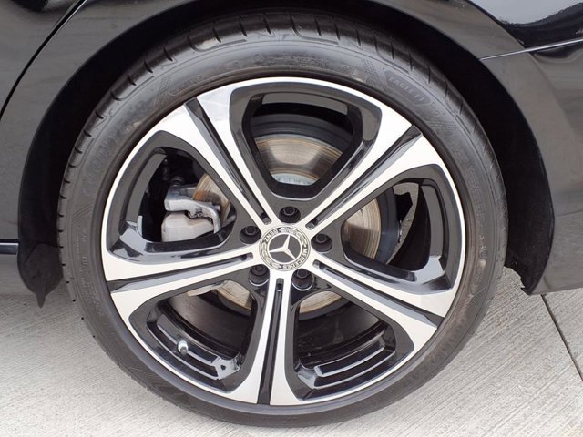 Used 2024 Mercedes-Benz C 300 Sedan image 23