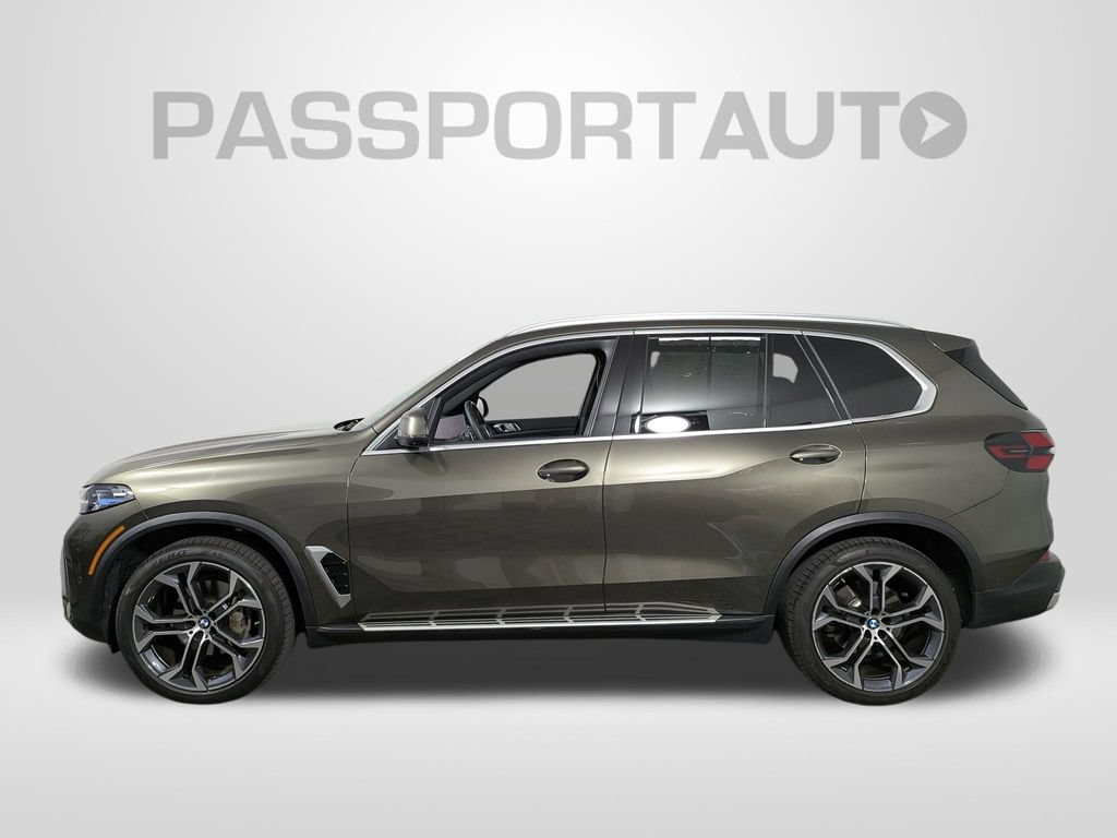 Certified 2024 BMW X5 xDrive40i w/ Premium Package AWD/4WD image 2