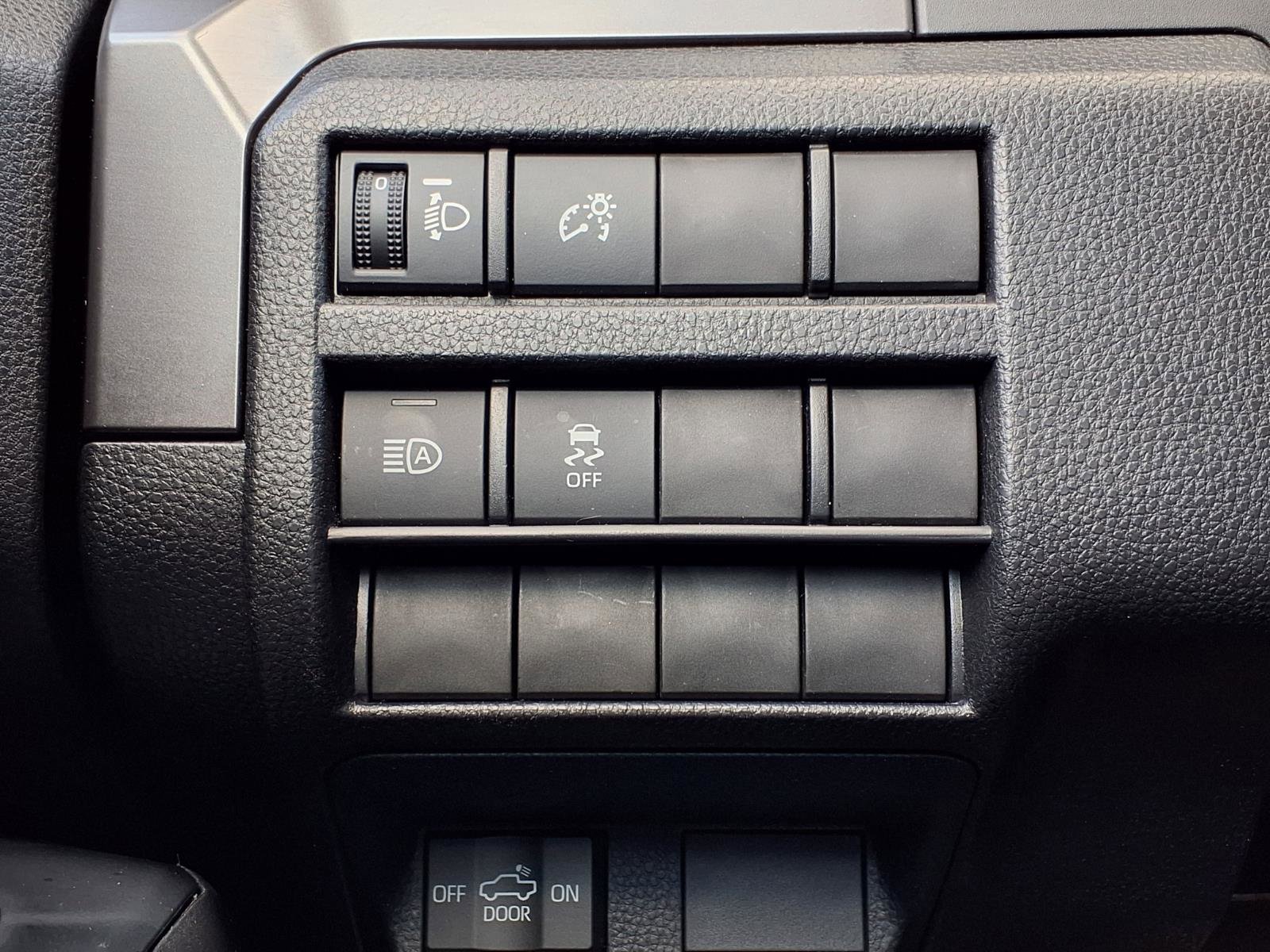 Certified 2025 Toyota Tacoma SR5 w/ SR5 Upgrade Package image 18