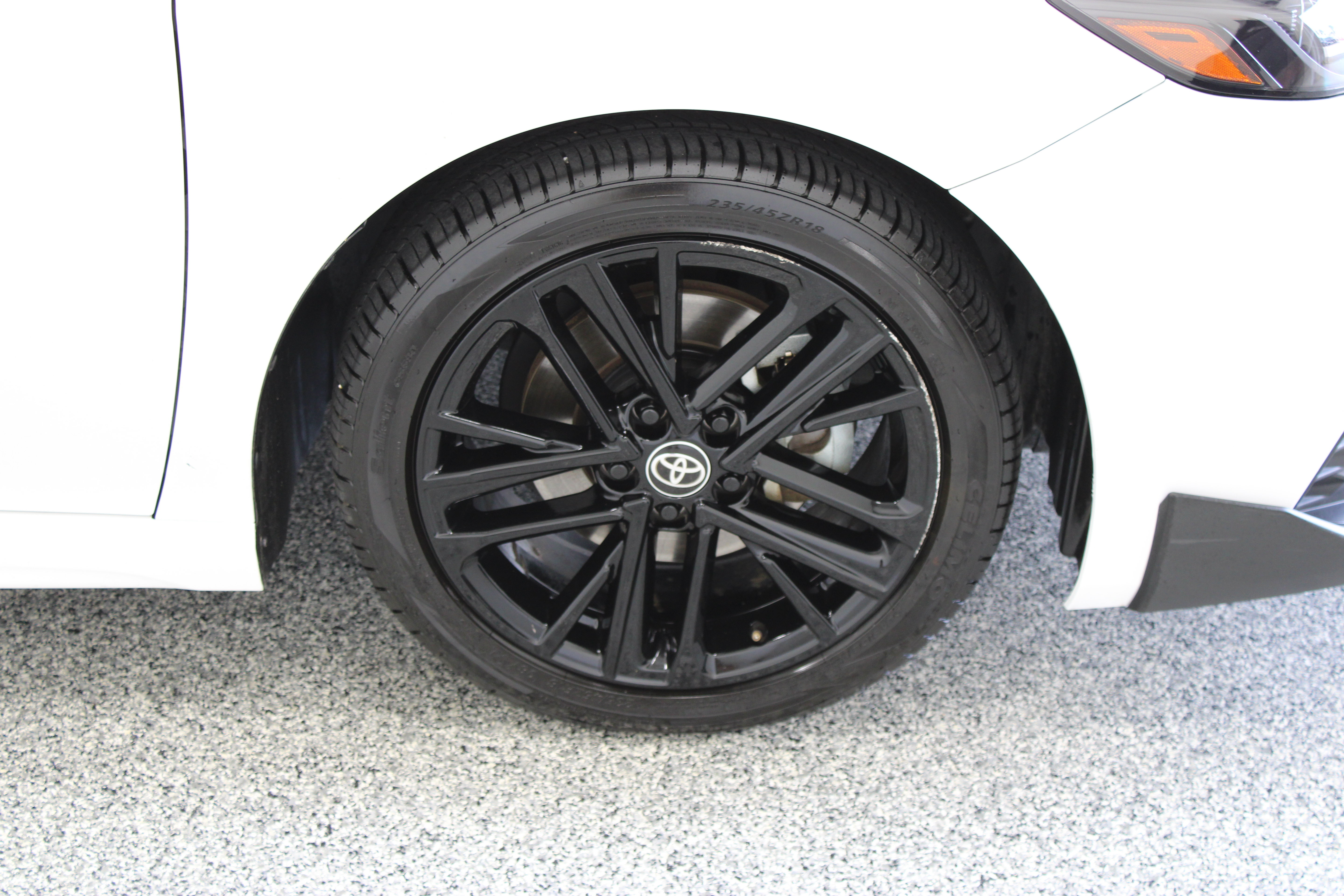 Used 2025 Toyota Camry SE FWD image 5