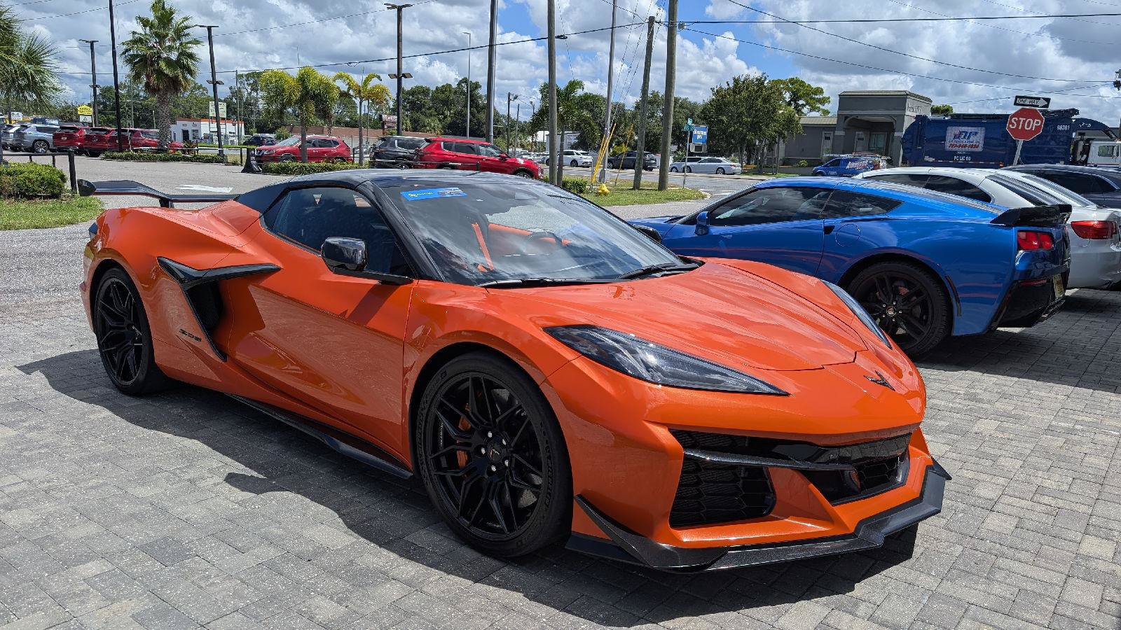 Used 2025 Chevrolet Corvette Z06 w/ Z07 Performance Package RWD image 3