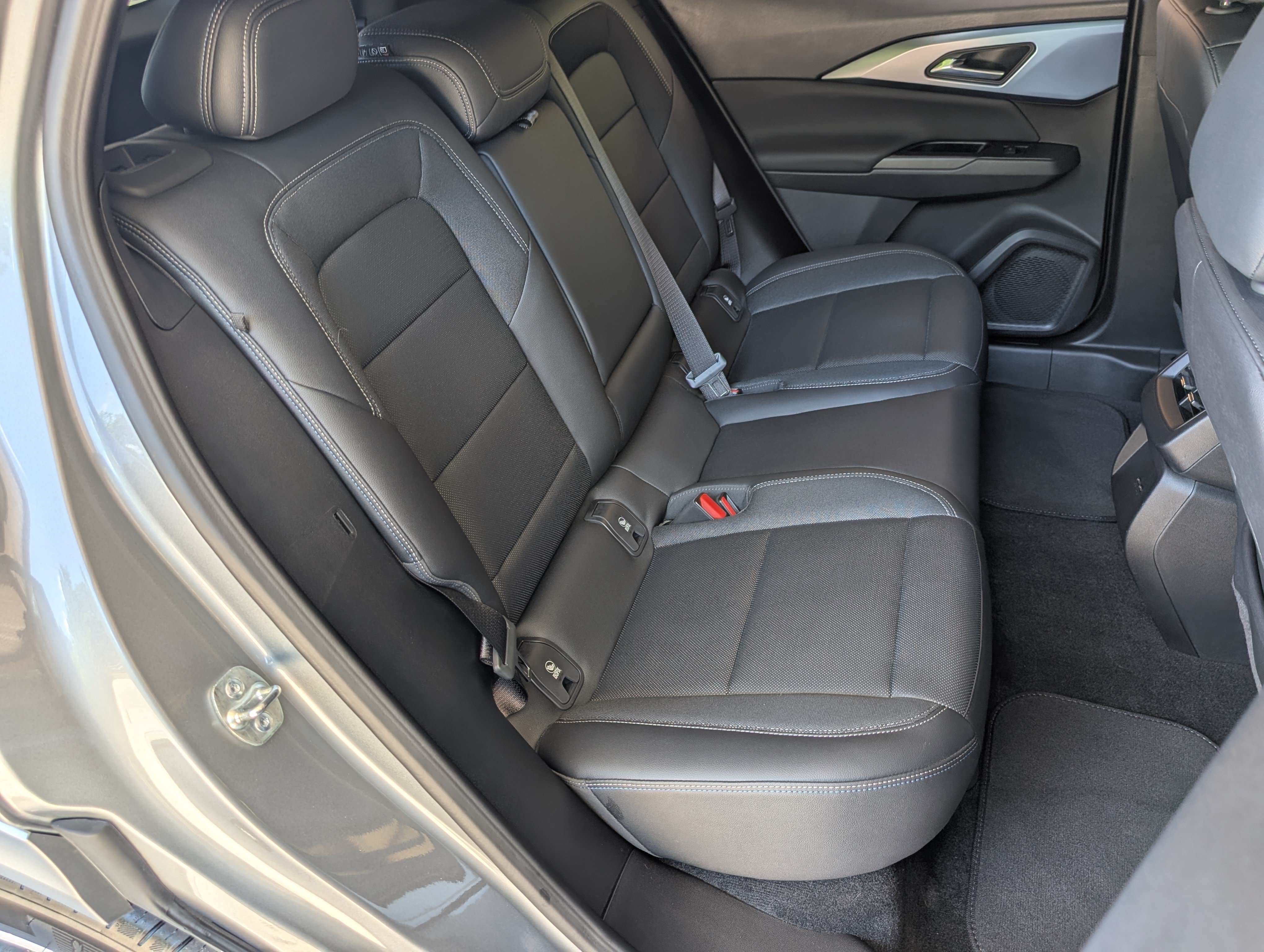 Used 2025 Chevrolet Equinox EV LT w/ Convenience Package FWD image 19