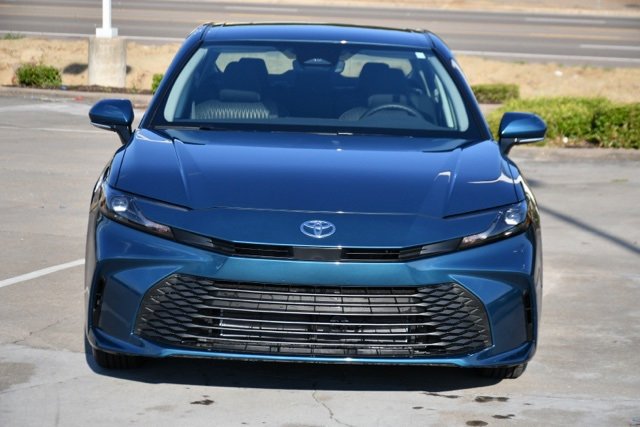 New 2025 Toyota Camry LE image 2