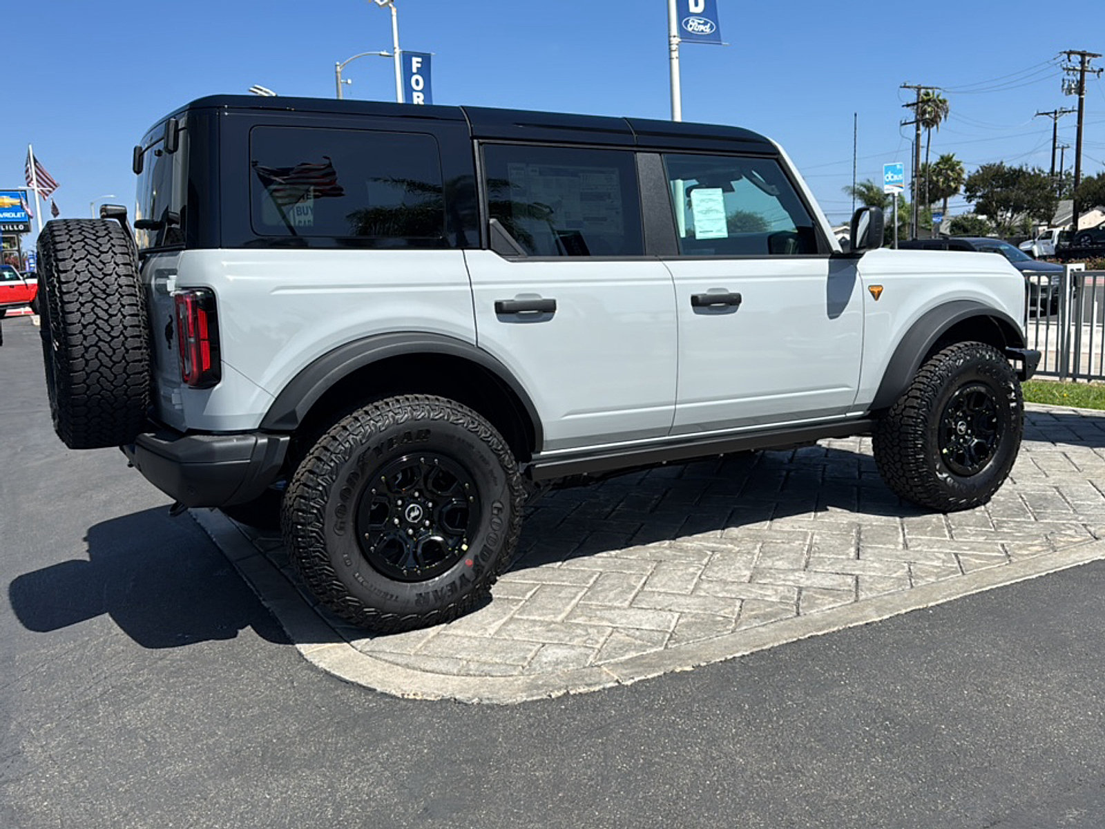 New 2026 Ford Bronco Badlands AWD/4WD image 2