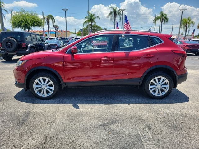Used 2018 Nissan Rogue Sport SV w/ SV Technology Package FWD image 4